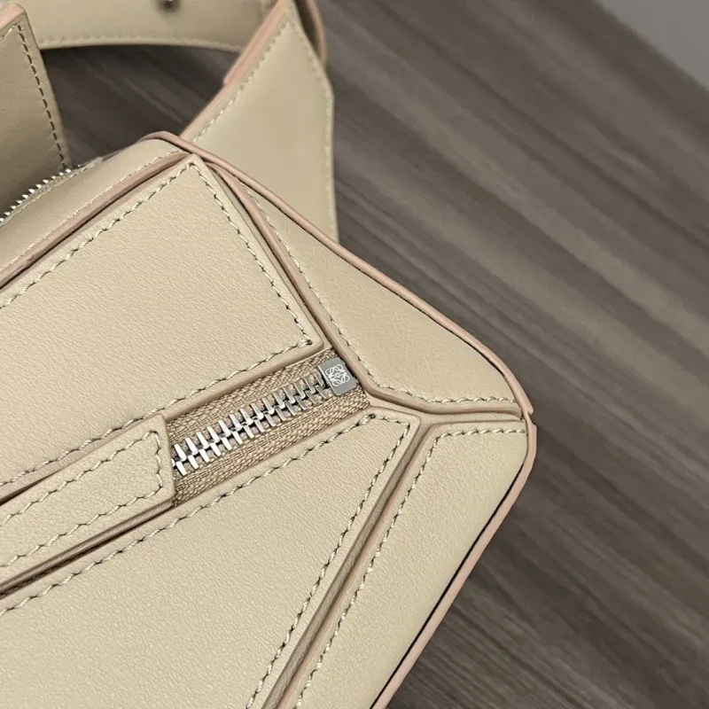 LOEWE Beige Puzzle Leather Waist Bag - Image 5