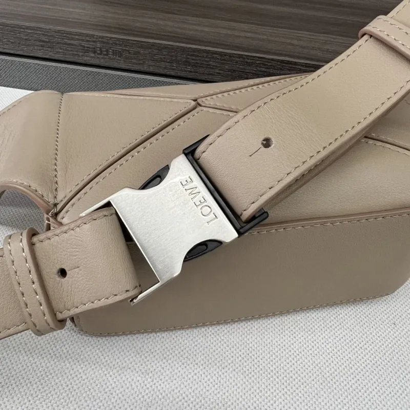 LOEWE Beige Puzzle Leather Waist Bag - Image 6