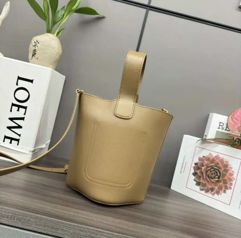 Loewe Beige Leather Bucket Crossbody Bag - Image 3