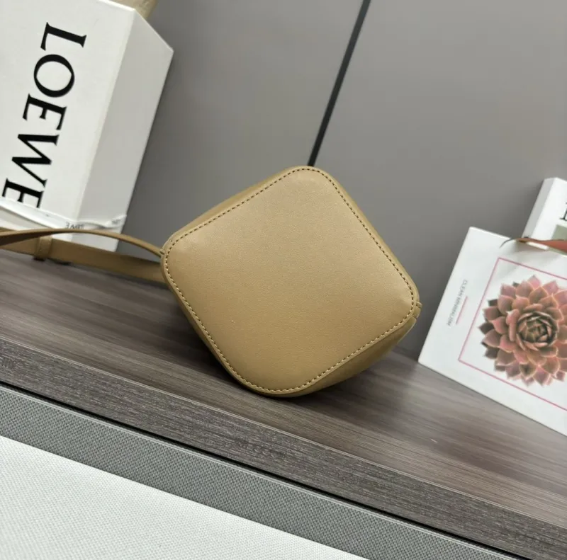 Loewe Beige Leather Bucket Crossbody Bag - Image 4