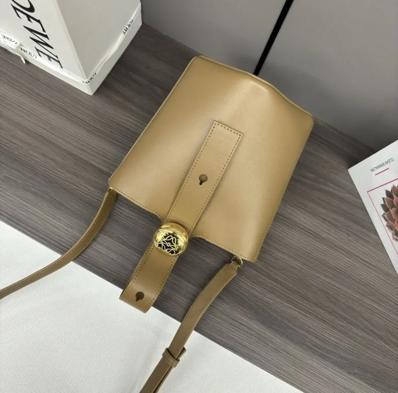 Loewe Beige Leather Bucket Crossbody Bag - Image 5