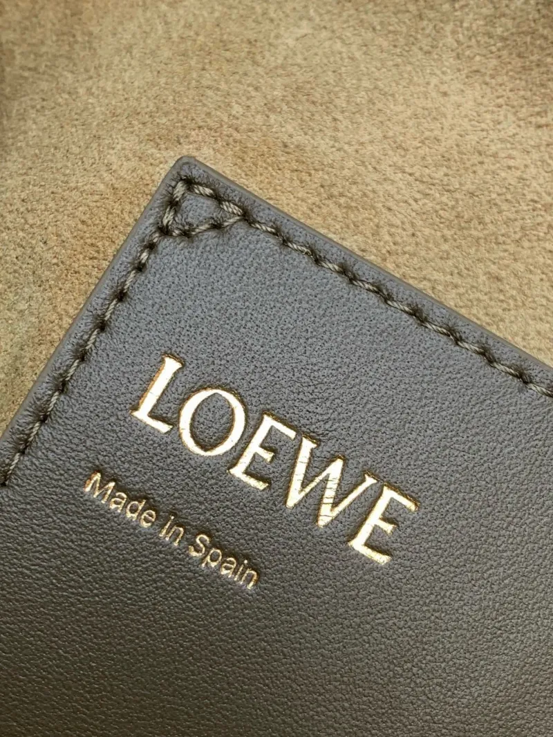 LOEWE Olive Green Leather Bucket Bag with Chain 89 - Image 9