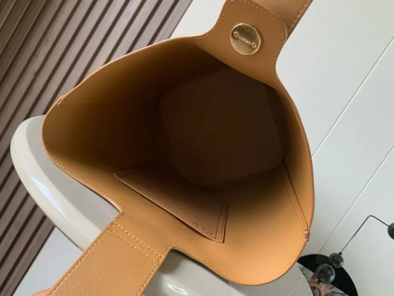 Loewe Brown Suede Bucket Bag - Image 8