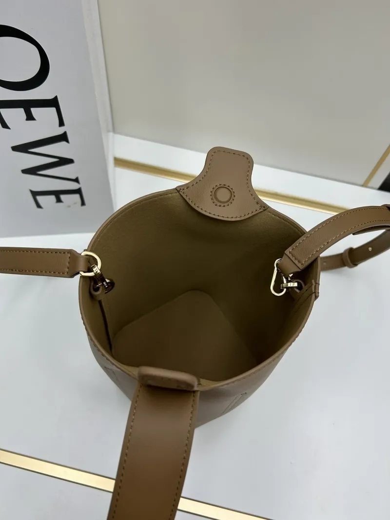 Loewe Brown Bucket Bag S260408 - Image 5