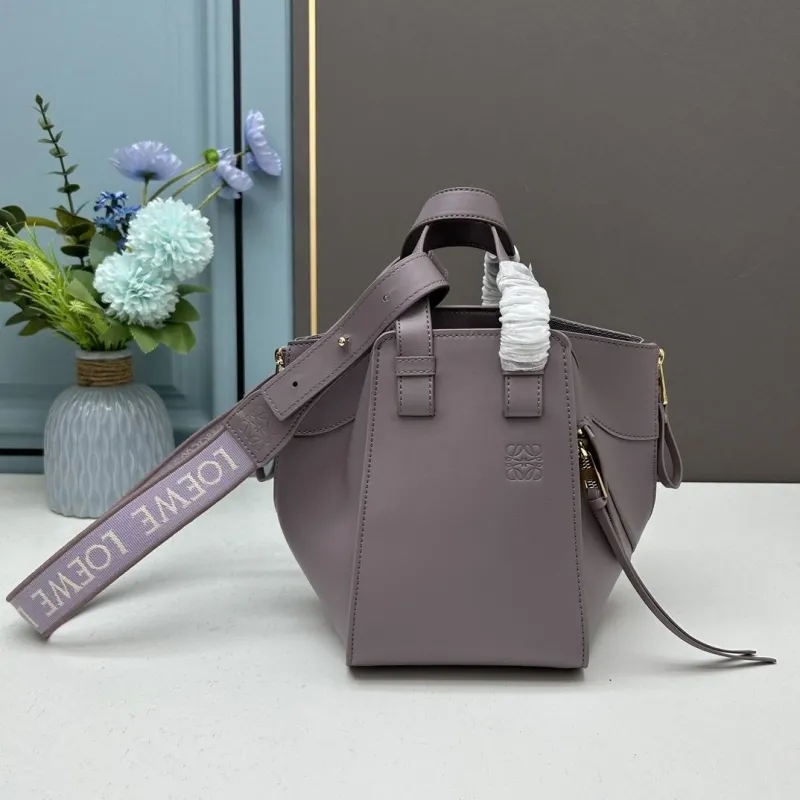 LOEWE S33A Gray Leather Bucket Bag - Image 4