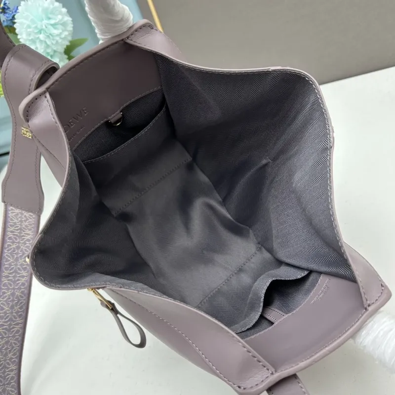LOEWE S33A Gray Leather Bucket Bag - Image 7
