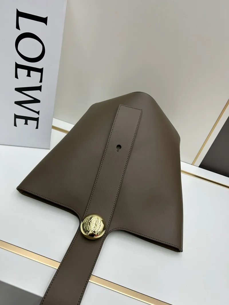 LOEWE 652288 Taupe Leather Bucket Bag - Image 5
