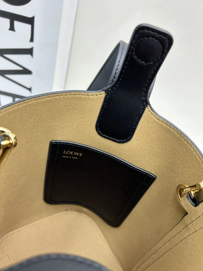 LOEWE Black Leather Bucket Bag S260408 Crossbody Bag - Image 7