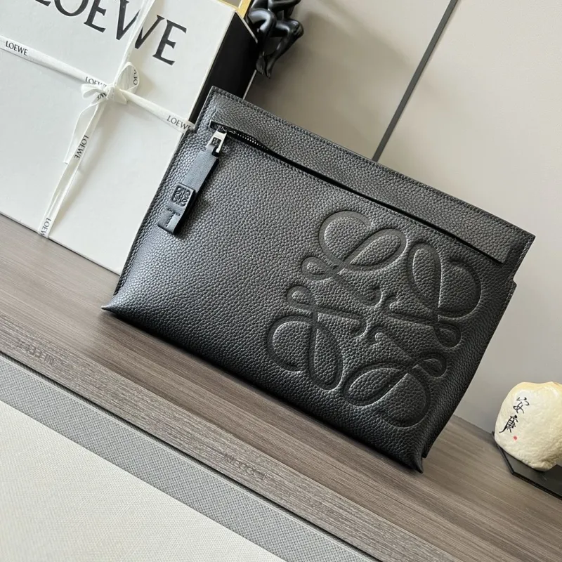 Loewe Clutch-1