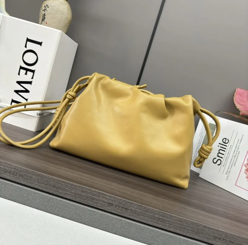 Loewe Clutch-9 - Image 3