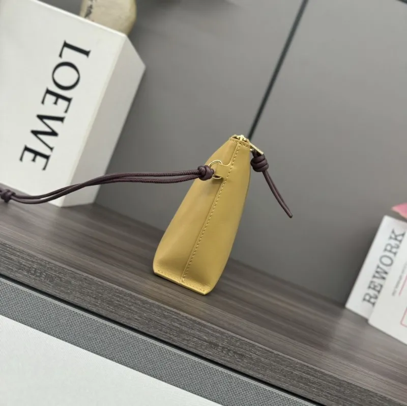 Alternative view of Loewe Clutch-10
