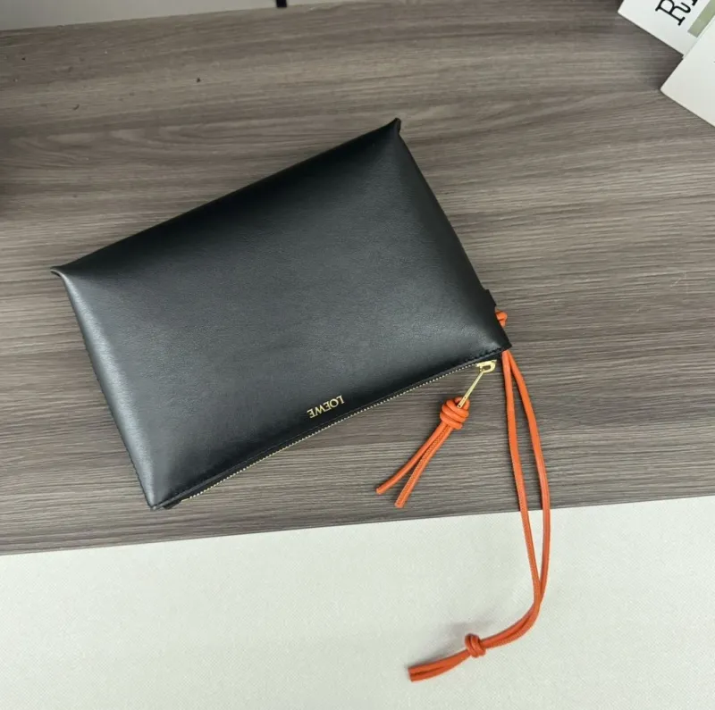 Loewe Clutch-11 - Image 5