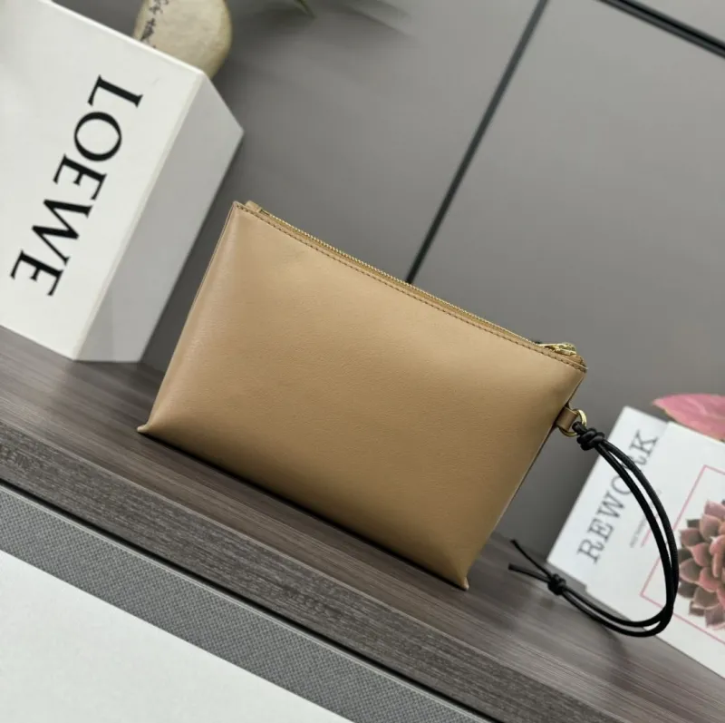 Loewe Clutch-12 - Image 3