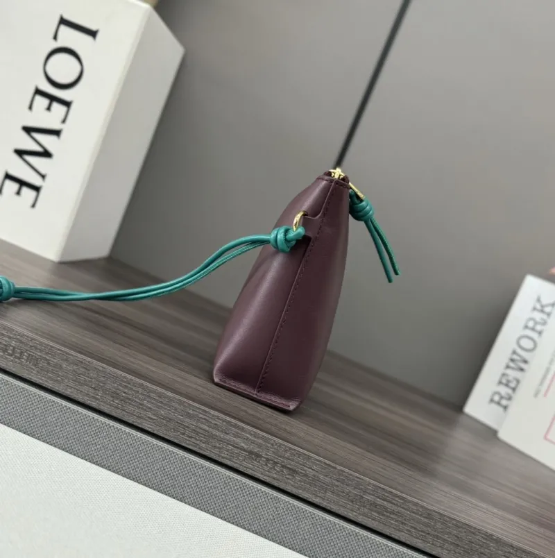 Alternative view of Loewe Clutch-13