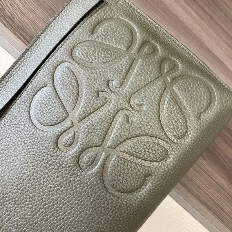 Loewe Clutch-14 - Image 4