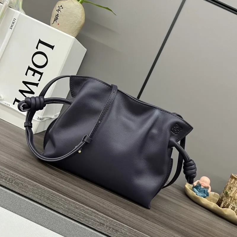 Loewe Clutch-21