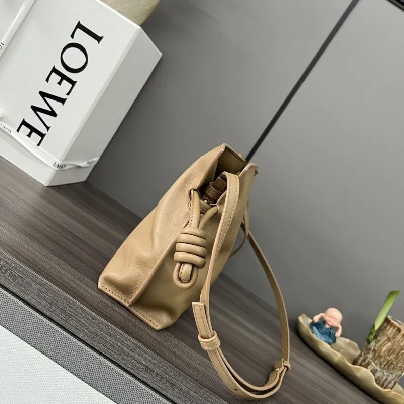 Alternative view of Loewe Clutch-23