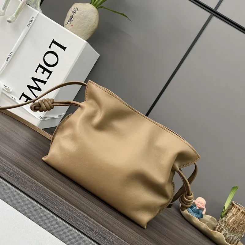 Loewe Clutch-23 - Image 3