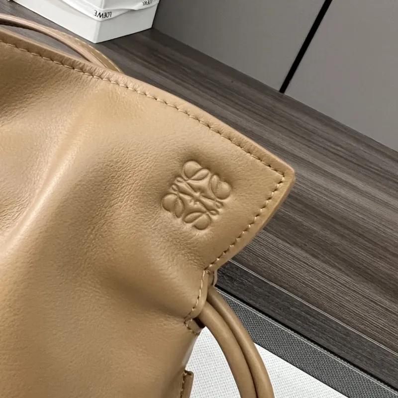 Loewe Clutch-23 - Image 5