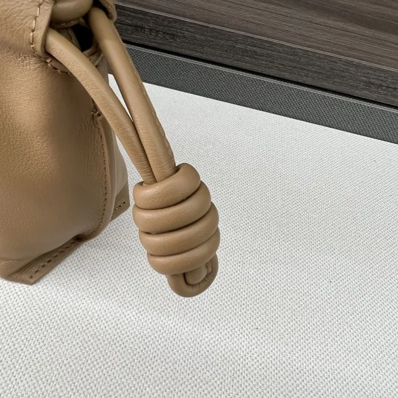 Loewe Clutch-23 - Image 6