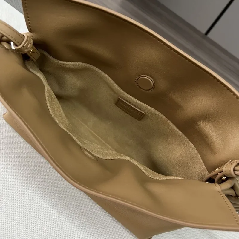 Loewe Clutch-23 - Image 8