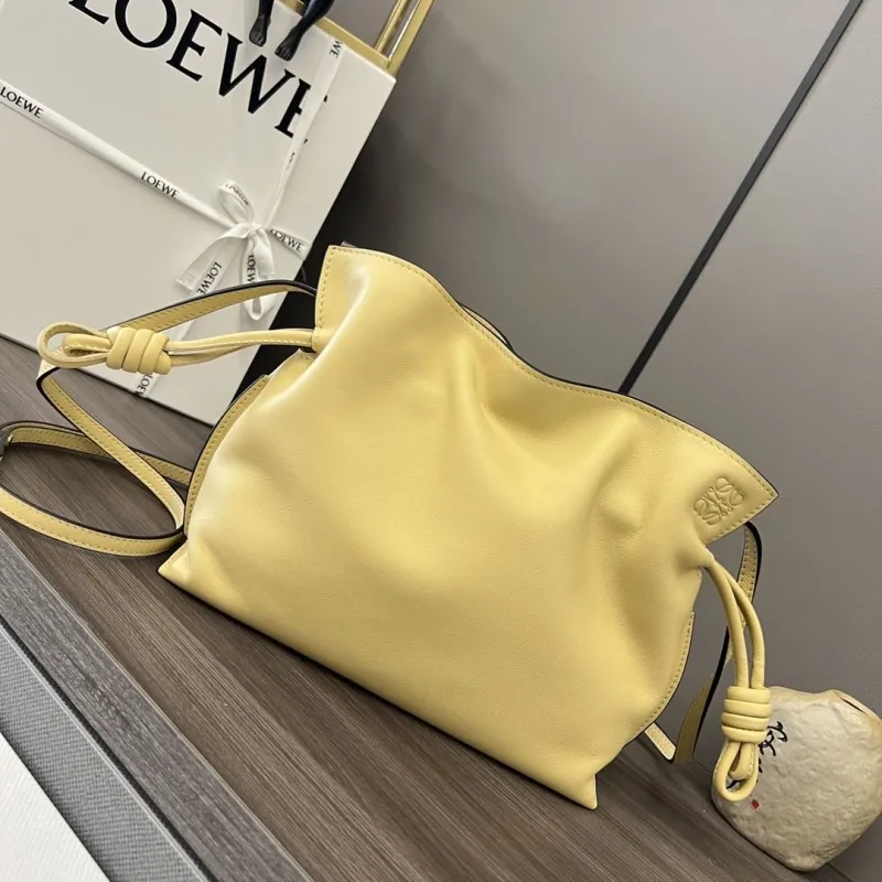 Loewe Clutch-24