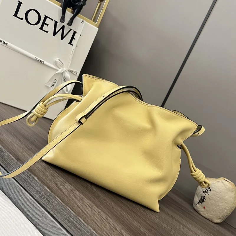 Alternative view of Loewe Clutch-24