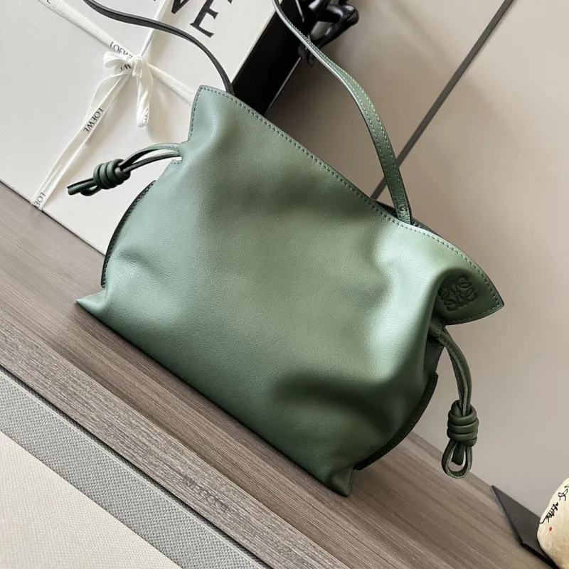 Loewe Clutch-27