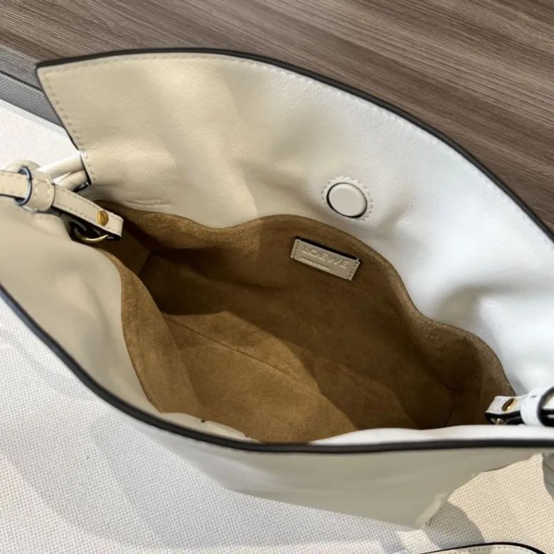 Loewe Clutch-29 - Image 8