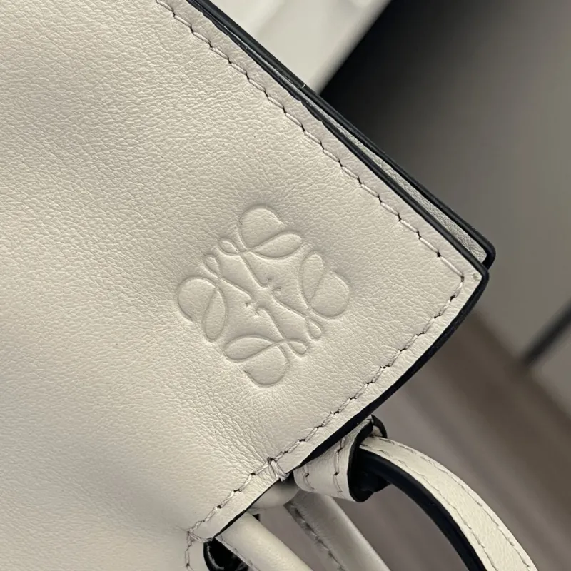Loewe Clutch-30 - Image 5
