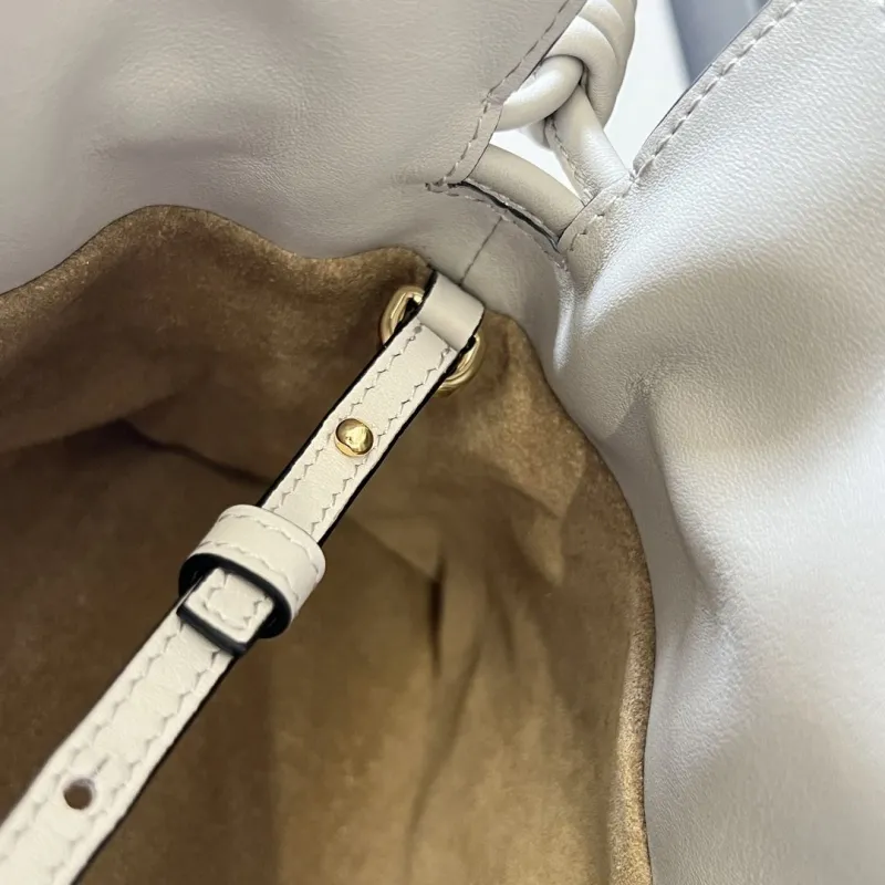 Loewe Clutch-30 - Image 7
