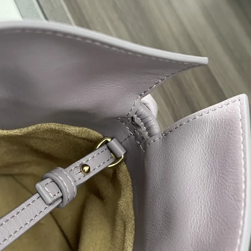 Loewe Clutch-31 - Image 8
