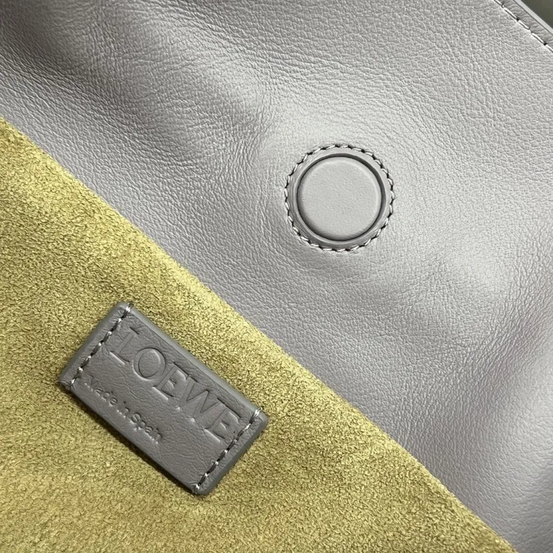 Loewe Clutch-31 - Image 9