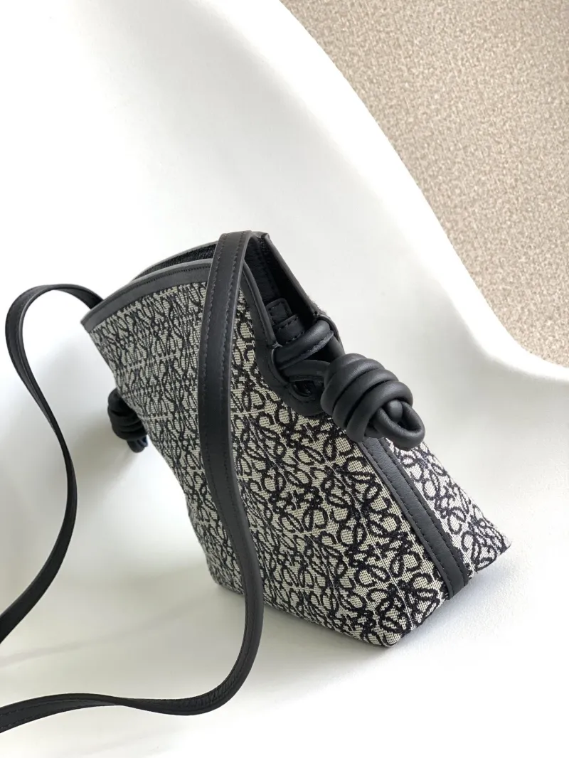 Alternative view of Loewe Clutch-34