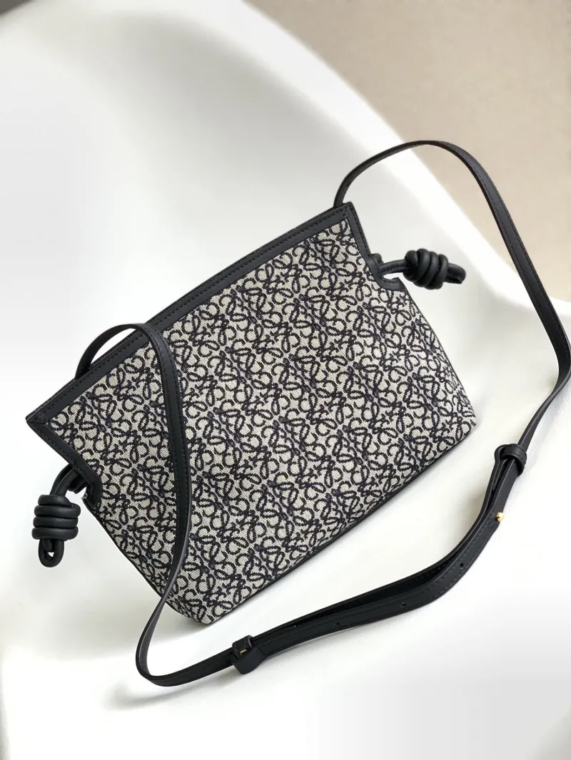 Loewe Clutch-34 - Image 3