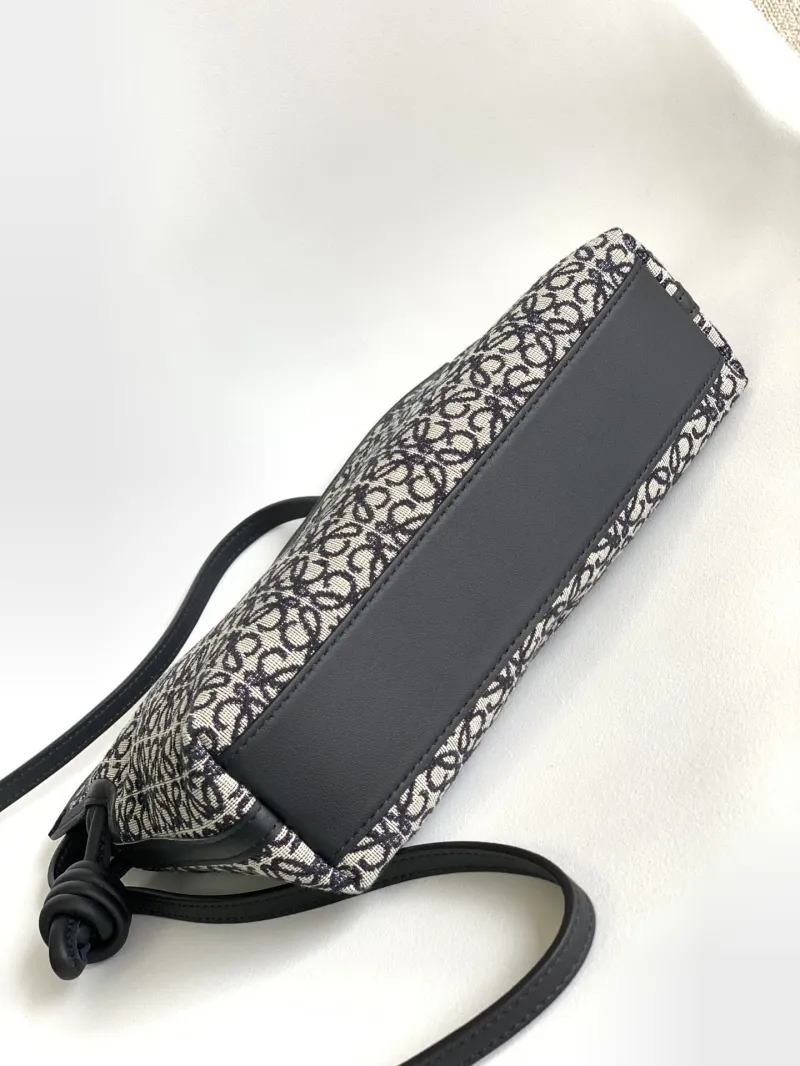Loewe Clutch-34 - Image 5