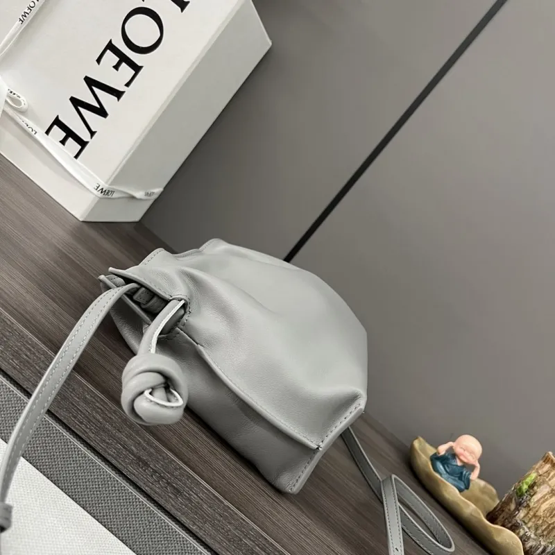 Alternative view of Loewe Clutch-35