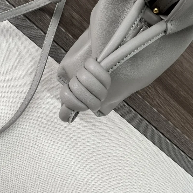 Loewe Clutch-35 - Image 6