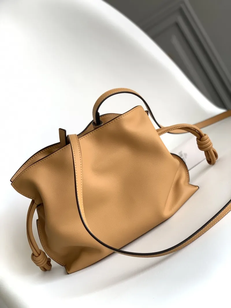 Loewe Tan Leather Crossbody Bag - Image 3