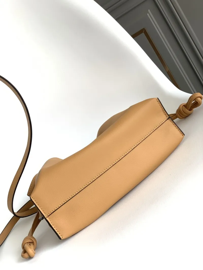 Loewe Tan Leather Crossbody Bag - Image 5