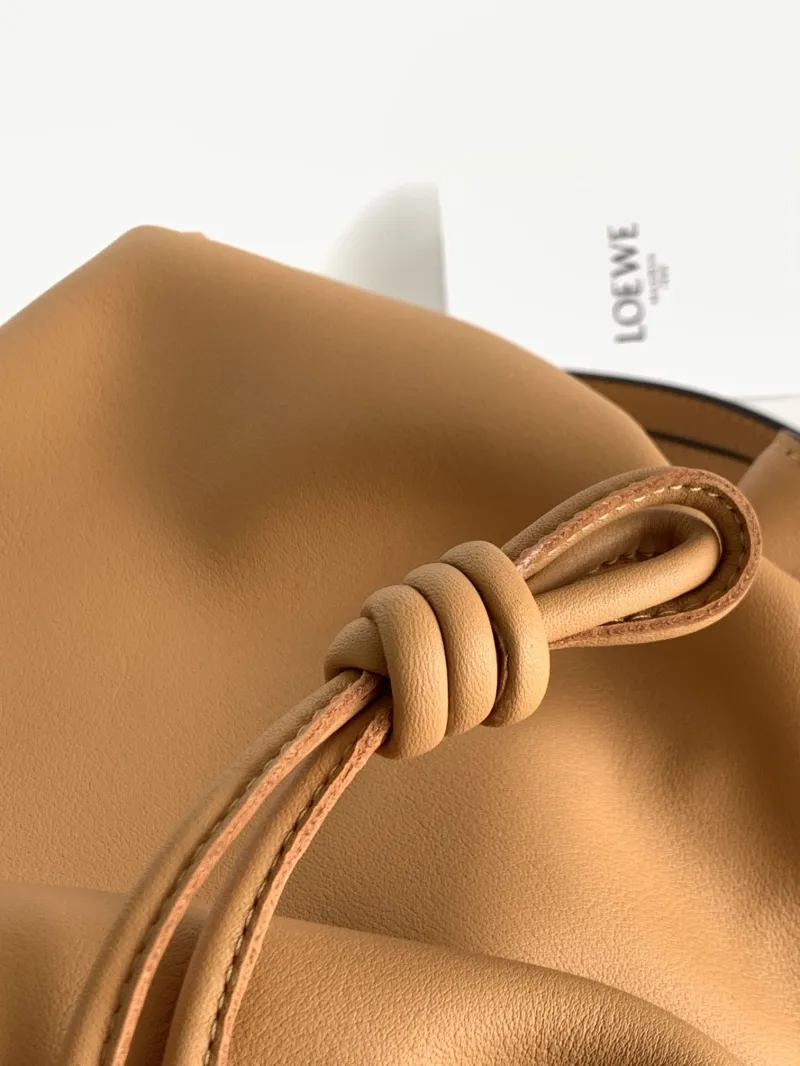 Loewe Tan Leather Crossbody Bag - Image 6