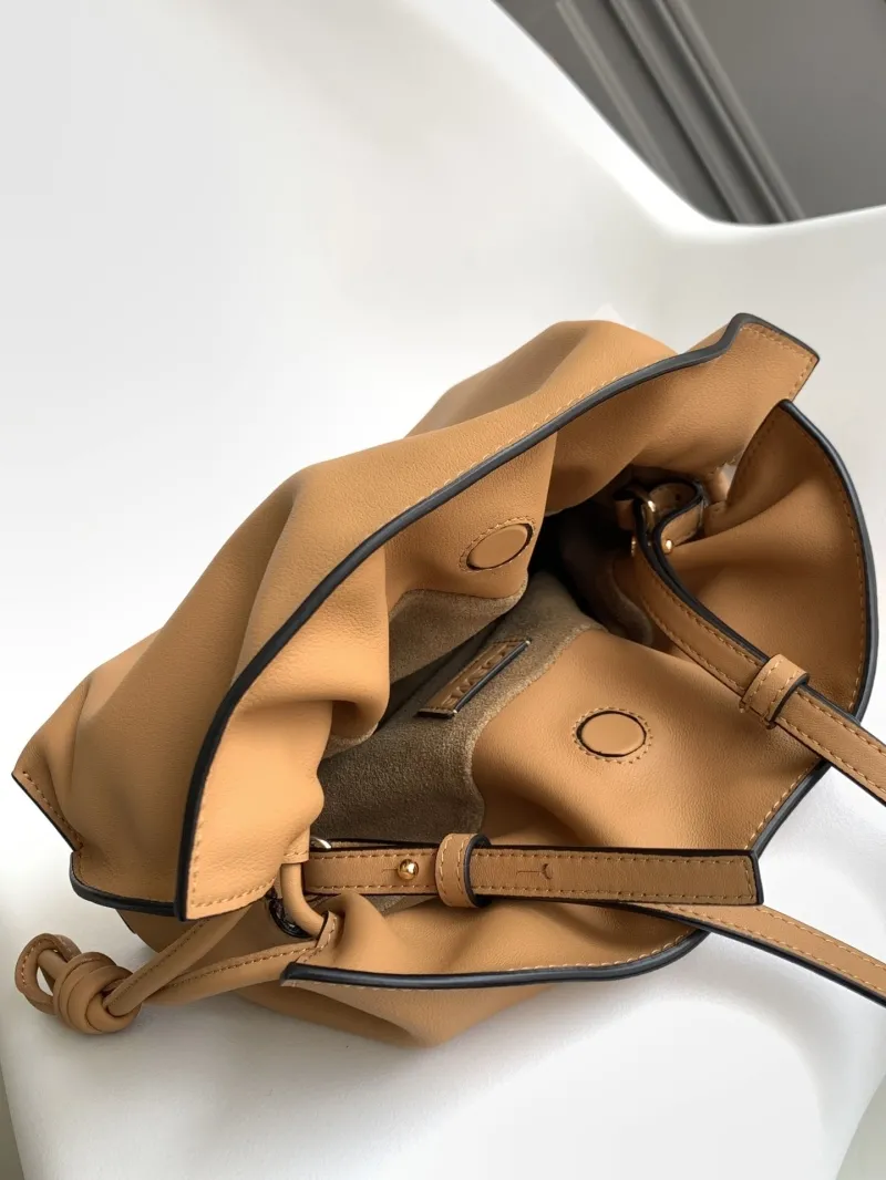Loewe Tan Leather Crossbody Bag - Image 7