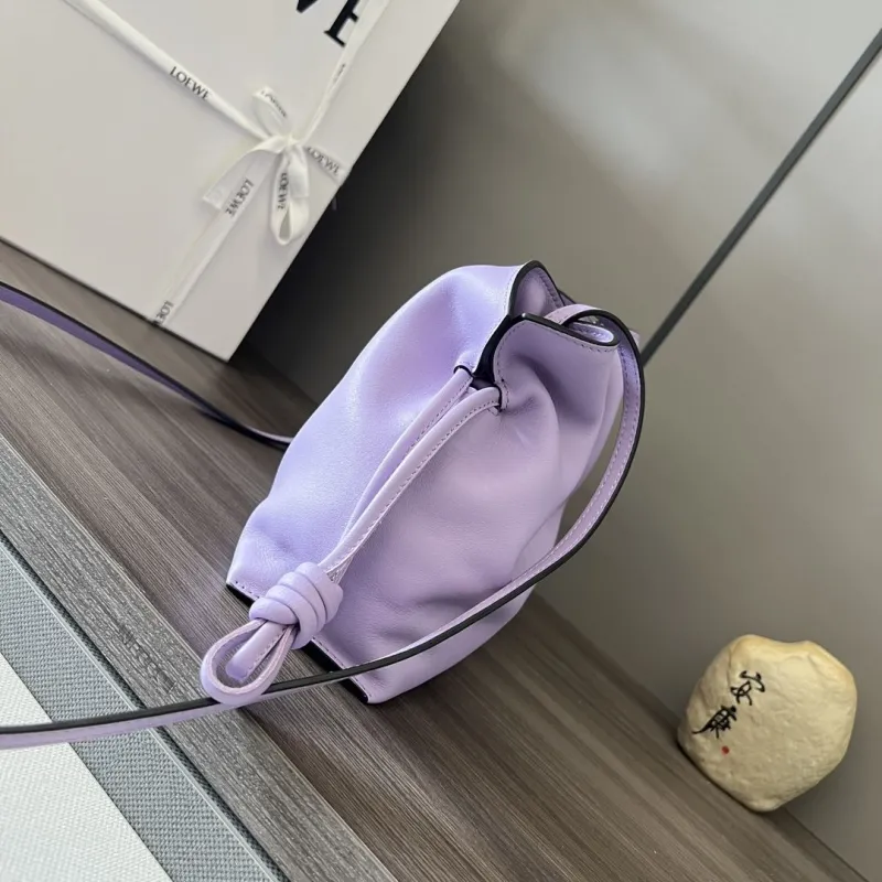 Alternative view of Loewe Clutch-40