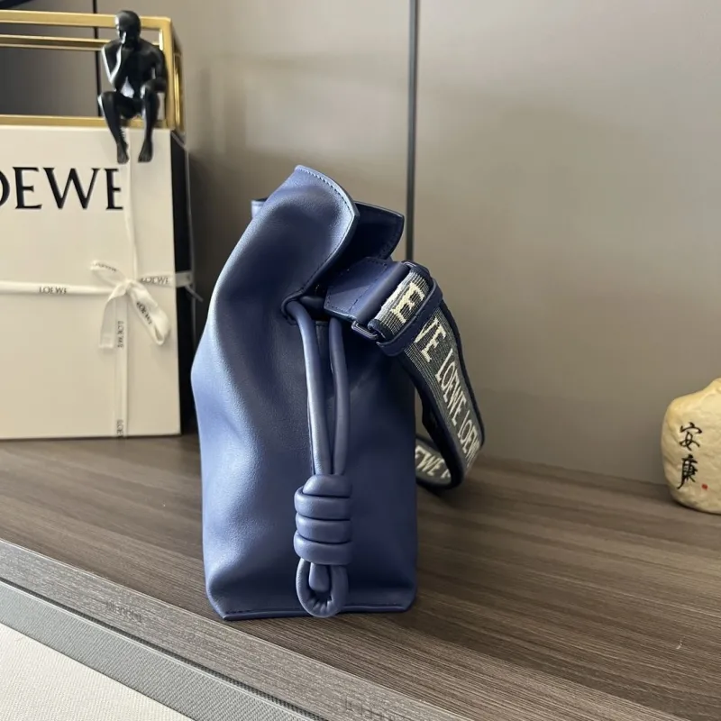 Alternative view of Loewe Clutch-43