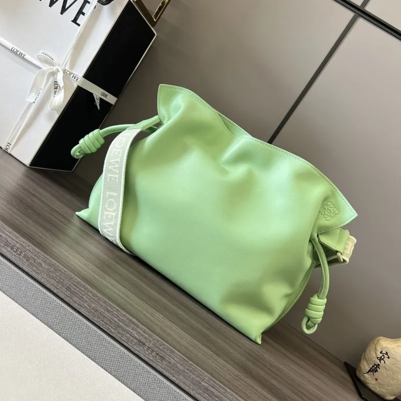 Loewe Clutch-44
