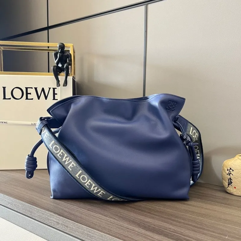 Loewe Clutch-46