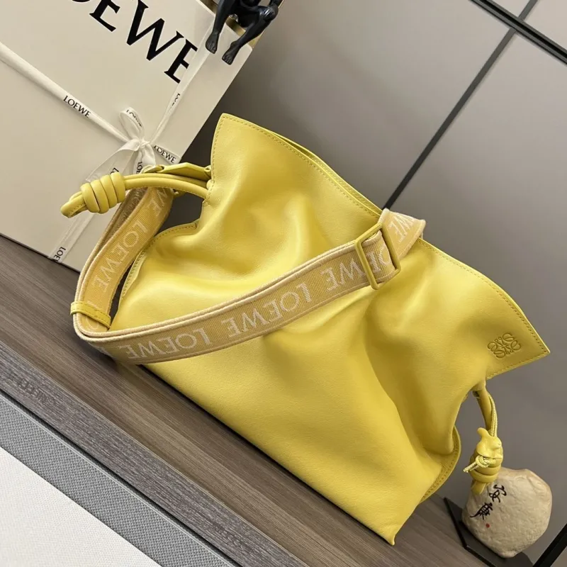 Loewe Clutch-47