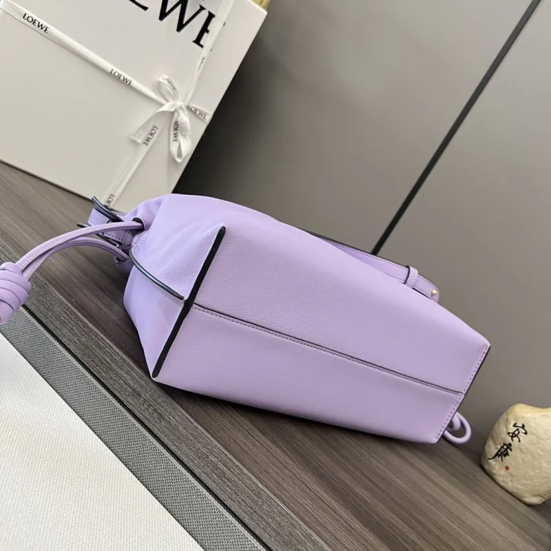 LOEWE Lavender Leather Crossbody Bag Clutch 53 - Image 4
