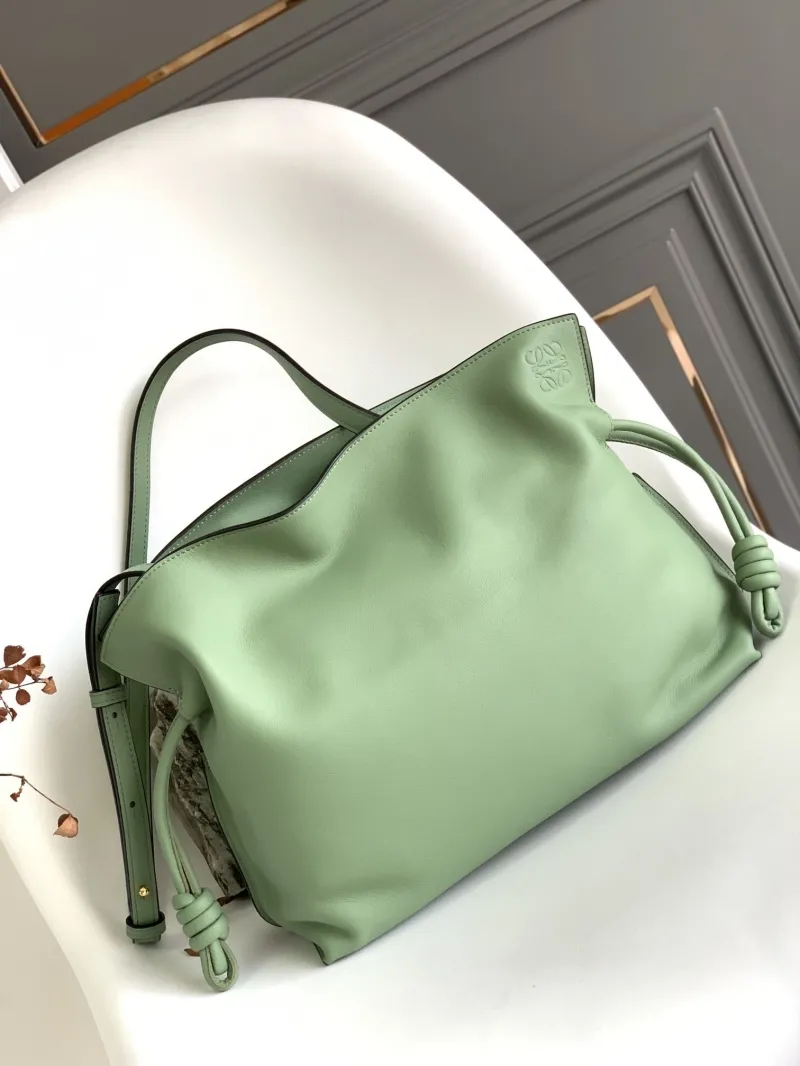 Loewe Clutch-54