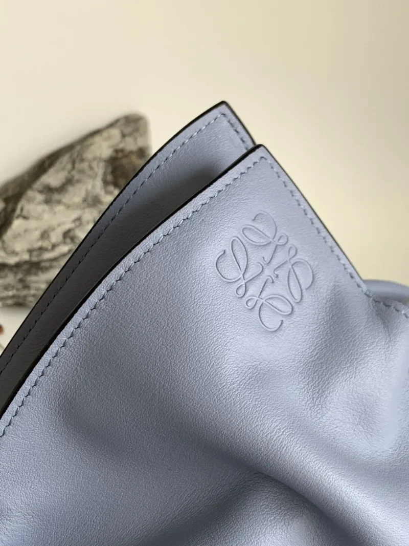 Loewe Light Blue Leather Shoulder Bag - Image 4